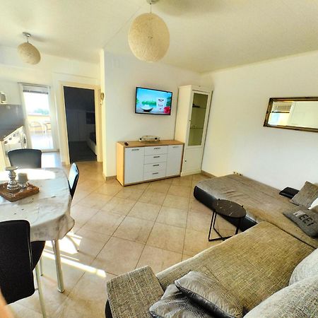 Apartments Lea 2 Малинська Екстер'єр фото