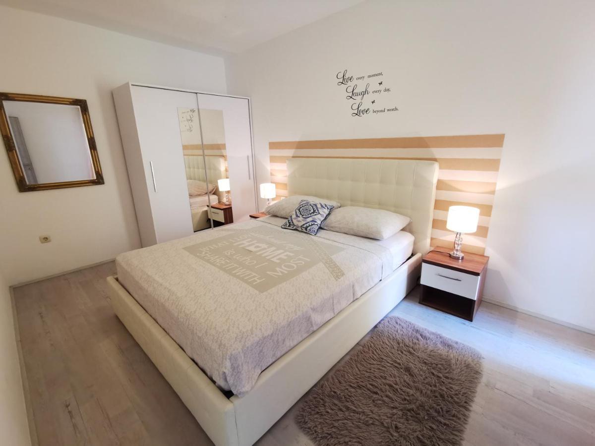 Apartments Lea 2 Малинська Екстер'єр фото