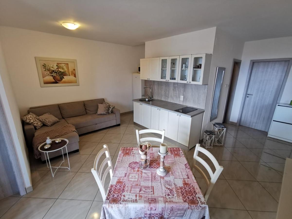 Apartments Lea 2 Малинська Екстер'єр фото